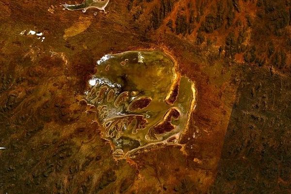 De 10 største støtkratene på planeten Jorden