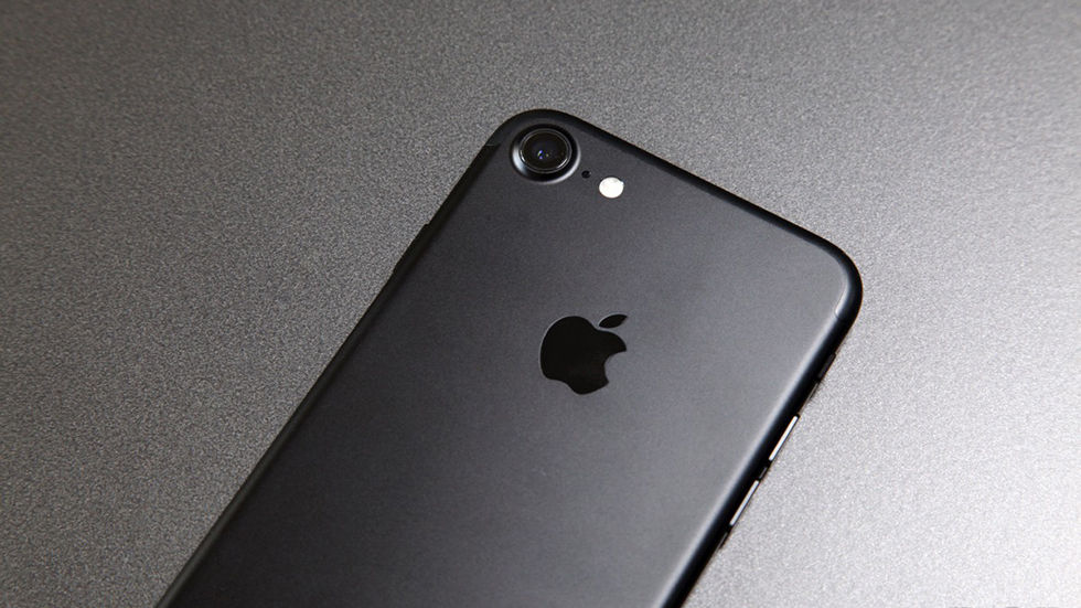 Cena: восстановленного iPhone 7 с 32 ГБ рухнула почти на 30%