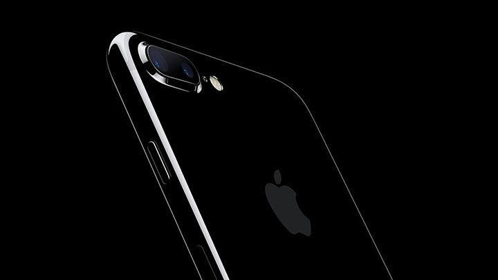 Als отличается iPhone 7 черный (Black) от черного оникса (Jet Black)