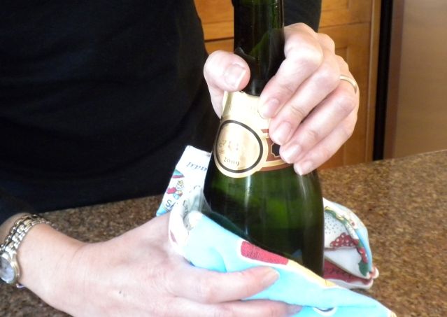 Jak otworzyć szampana