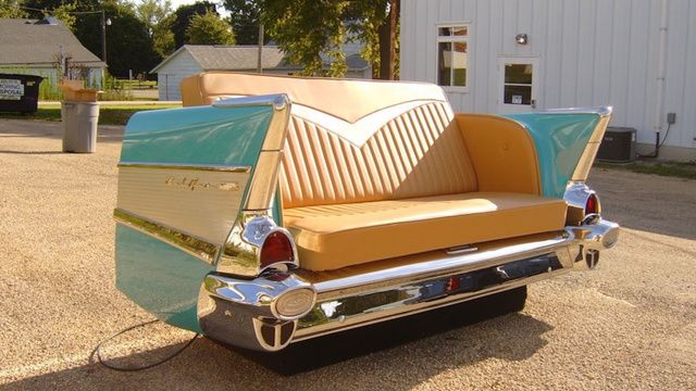 Hvor gamle biler blir til vakre møbler