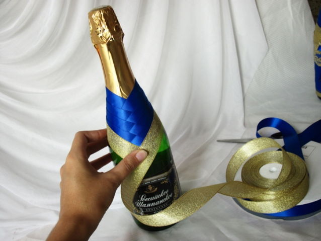 Jak zdobit láhev šampaňského