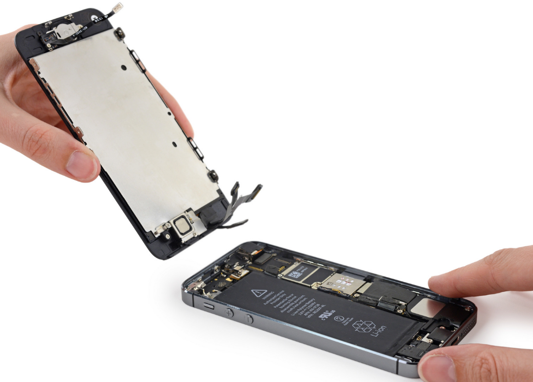 Wie kann заменить аккумулятор на iPhone 5s (2)