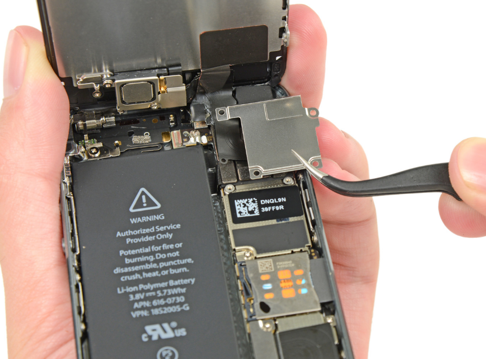 Como pode заменить аккумулятор на iPhone 5s