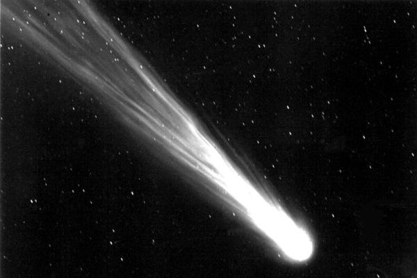 Que cometas estavam se aproximando da Terra