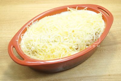 Sovner тертым сыром и запечь в духовке 30 минут при 180 градусов С.