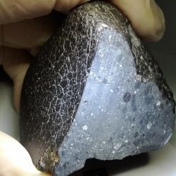 găsit уникальный марсианский метеорит, которому 2 миллиарда лет