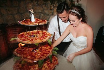 Unkonventionell свадебный торт в виде пиццы
