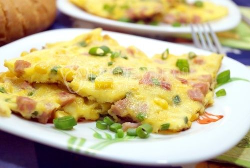 omelett с колбасой и кукурузой Бонди
