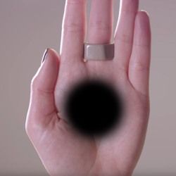 Optické иллюзия: как увидеть дыру в своей ладони