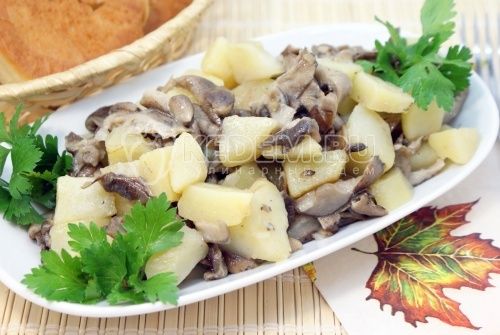 Medové houby с картофелем «По-деревенски»