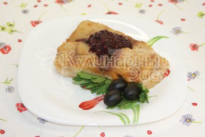 Pangasius с соусом из брусники