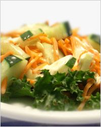 salat из моркови и огурца