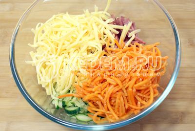 Upload тертый сыр и морковь по-корейски
