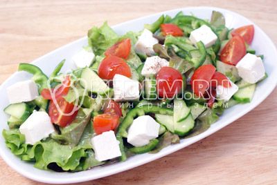 Salada с сыром «Фета» и овощами