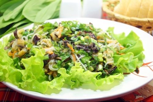 Salada с фунчозой и баклажанами «Бенджи»