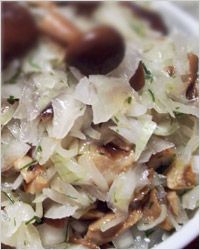 salată из капусты с грибами «Осенний»