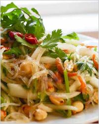 Salada Ям Вун Сен (тайская кухня)