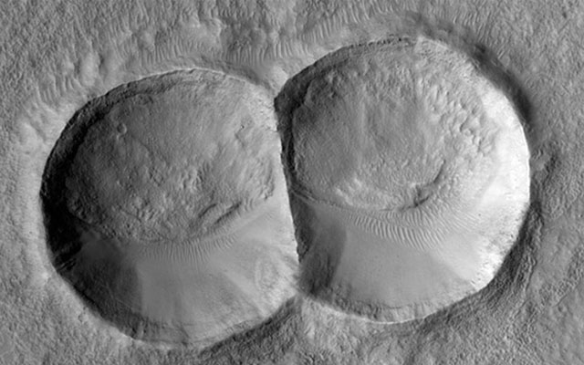 Najbardziej niezwykłe kratery uderzeniowe Marsa