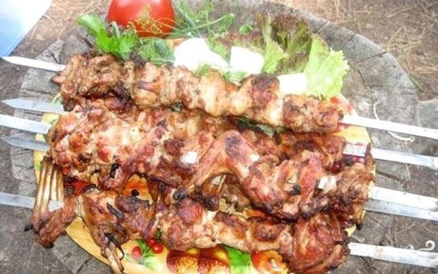 Hemmeligheter med å lage kjøtt til shish kebab