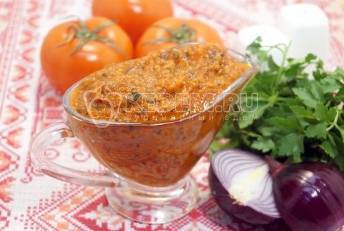 tomată соус с луком