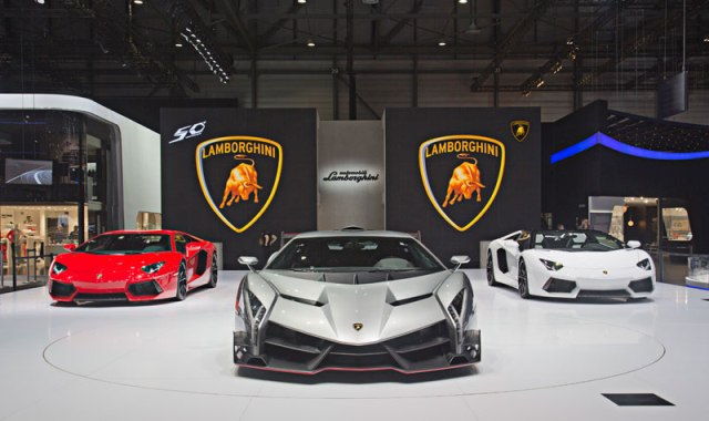 Super-dyre superbiler fra Lamborghini og Ferrari på Geneva Motor Show