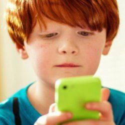 In der каком возрасте давать смартфон ребенку и нужно ли вообще это делать?