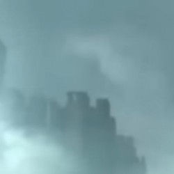 W небе над Китаем заметили город-призрак