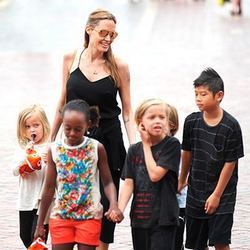 Jetzt, как сейчас выглядят дети Анджелины Джоли и Брэда Питта